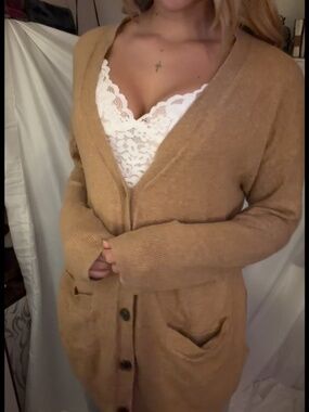 Gap tan button up cardigan sweater